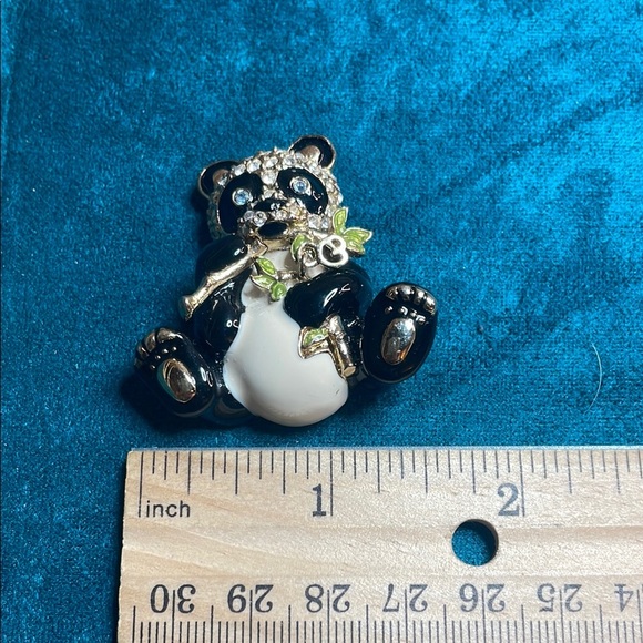 Black and White Panda Jewelry Brooch - Picture 4 of 4